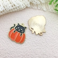 Halloween-Anhänger mit schwarzer Katze im Kürbis und goldener Rückseite für DIY - Katze im Kürbis / 20x21mm