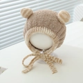 Dettaglio cappello in peluche per neonati con morbido pile e orecchie da orso - 1-3 Anni / Marrone
