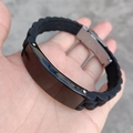 Bracciale da uomo in silicone nero con piastra in metallo lucido e chiusura argentata - Nero