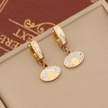 Boucles d'oreilles cœur dorées avec cristaux étincelants sur un écrin de luxe chic - 4# Style Anneau Ovale / Doré