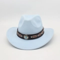 Détail du chapeau de cowboy bleu clair avec boucle turquoise et ruban ethnique - Taille unique / Bleu Ciel