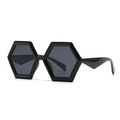 Occhiali da sole geometrici neri con montatura spessa e lenti grigie in stile moderno retrò - Montatura Nera Lente Nera (C1)