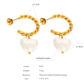 Boucles d'oreilles créoles en acier titane doré avec pendentif perle en forme de cœur - Perle de Coeur de Corde de Torsion d'Or (F401)