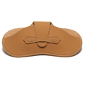 Pochette lunettes en cuir marron avec surpiqûres blanches et fermeture à boucle - Chameau