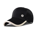 Gorra de béisbol negra clásica con logotipo M blanco y ribete crema en la visera - Negro