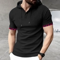 T-shirt nera con cappuccio da uomo in maglia a nido d'ape con polsini a quadri rossi e blu - S / Nero