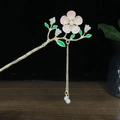 Eleganter goldener Blumen-Haarstab mit rosa Blüten, weißen Perlen und langen Quasten - Rosa Zweig Blume Kunstperle Quaste Stil (0182)