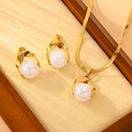 Elegante conjunto de pendientes de perlas doradas y collar con colgante a juego en caja - Juego de Joyas (N704+N705)