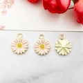 Pink and gold daisy flower alloy pendants for DIY jewelry and headwear crafts - 13x16mm / Pink