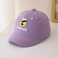 Detail der Panda-Stickerei auf einer lilafarbenen Kinder-Baseballkappe aus Baumwolle - 48-50 (1-3 Jahre) / Lila