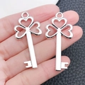 Handheld vintage heart clover key pendants in antique silver finish for DIY jewelry - Clover Heart Key (5254)