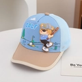 Dettaglio del ricamo dell'orso da golf e della rete traspirante sul cappellino da bimbo - 52cm (3-6 Anni) / Blu