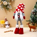 Gnomo di Natale a gambe lunghe con cappello a maglia a pois e dettaglio bottone a cuore - Gnomo in Piedi con Cappello Rosso