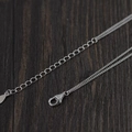 Collar de cadena plana de acero inoxidable bañado en 18K con cierre de plata y extensión - Color Acero