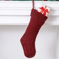 Calza di Natale rossa lavorata a trecce con scatola regalo su camino bianco - Grande 46CM / Borgogna