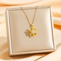 Elegante roterende sneeuwvlok ketting in goud met sprankelende pavé gezette zirkoon - Gouden Draaiende Sneeuwvlok (8274)