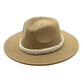 Détail d'un chapeau de paille avec ruban de dentelle blanche et fil de perles décoratif - M (56-58cm) / Khaki Foncé