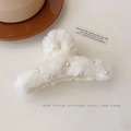 Elegant white faux fur hair claw clip adorned with pearls for a vintage aesthetic - Off-white Faux Rabbit Fur Pearl Claw Clip