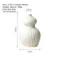 Jarrón de cerámica blanco crema en forma de calabaza con textura de rayas verticales - Pequeño / Crema