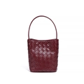 Mini sac seau tressé à la main en cuir bordeaux avec anse cylindrique élégante - Bordeaux