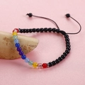 Pulsera de energía de siete chakras ajustable con cuentas de colores y cordón trenzado - Negro arcoiris