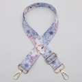 Correa ajustable de 38mm con estampado de margaritas lilas y azules y cierres dorados - Estilo 645 Gancho Dorado