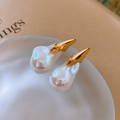 Baroque irregular pearl earrings with 18K gold-plated claw studs in vintage French style - Gold Irregular Pearl
