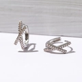 Pendientes de aro vintage en forma de X con cristales pavé y acabado en plata brillante - Cruz en forma de X Pavé / Plateado