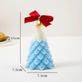 Blue and white gradient Christmas tree scented candle with red bow and gold bell - Dot Christmas Tree / Blue