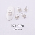 Détail de bijoux d'ongles en forme de cœur argenté avec strass, 6x9mm pour nail art DIY - Style Serrure Pavée de Strass Argent (MZH-9758)