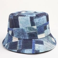 Detail of vintage 90s reversible bucket hat with blue denim floral patchwork patterns - One Size (58cm) / Blue Denim Floral