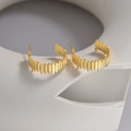 Pendientes de aro en C geométricos dorados minimalistas con diseño acanalado - E589-Estilo Estriado