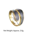 Detail eines vergoldeten offenen Rings mit Marmortextur, 7mm Breite und 17mm Innenring - Grauer Marmoroberfläche Offener Ring (S-WLR030-HEI)