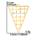 Colgante de malla triangular dorada con dimensiones de 5,1cm x 3,5cm y peso de 2,2g - Dorado