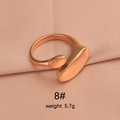Anillo abierto de acero inoxidable oro rosa con cara ovalada y detalle esférico - Cara Ovalada Texturizada (Estilo 1) / Oro rosa