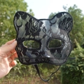Elegant zwart kant kattenmasker voor Halloween met bloemenpatronen en schattige snorharen - Zwart