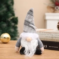 Charmanter grau-weißer Weihnachtswichtel mit Strickmütze und flauschigem Bart Dekoration - Grau