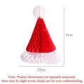 Dettaglio decorazione natalizia a nido d'ape da 30 cm in rosso e bianco carta - Cappello di Natale / Rosso Bianco