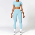Ensemble de yoga bleu clair pour femme avec haut court et legging taille haute - S / Haut Et Bas / Bleu Ciel