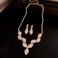 Parure élégante collier à pompon en V et boucles d'oreilles goutte avec cristaux clairs - Ensemble 2 Pièces Or