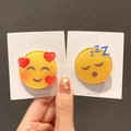 Fermagli per capelli in acrilico giallo con icone emoji a cuore e viso che dorme - Combo Amore e Sonno (2 pezzi)