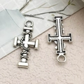 Ciondoli a croce con cuore cavo in argento antico per creazione di gioielli vintage DIY - Croce Avvolta-12x26mm