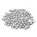 Vista macro di perle argentate a forma di stella per gioielli con finitura lucida - 6mm/100pz / Bianco K/Argento
