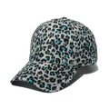 Klassieke honkbalpet met luipaardprint en blauwe accenten in een hoek van 45 graden - 58cm (Verstelbaar) / Grijze luipaardprint met blauwe stippen (C)