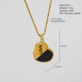 Vista detallada del colgante corazón bicolor con grabado LOVE y cadena de cordón - Dorado - Forma de Corazón