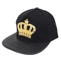 Gorra hip hop negra con corona dorada y visera plana con textura de cocodrilo de perfil - Ajustable / Negro