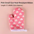 Guante de cocina rosa resistente al calor con diseño de corazones blancos y lazo para colgar - Paquete de Par para Niños / Corazón Rosa