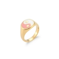 Dettaglio dell'anello Yin Yang placcato oro 18K con smalto rosa e bianco su fascia lucida - US 6 / Rosa e Bianco