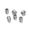 Nahaufnahme silberner zylindrischer Zwischenperlen mit hohlem Design für DIY-Schmuck - 4*4mm/Loch 3mm / Stahlfarbe