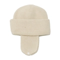 Detalle del gorro de punto crema con orejeras, textura gruesa y botón de presión - M (52-54cm) / Beige